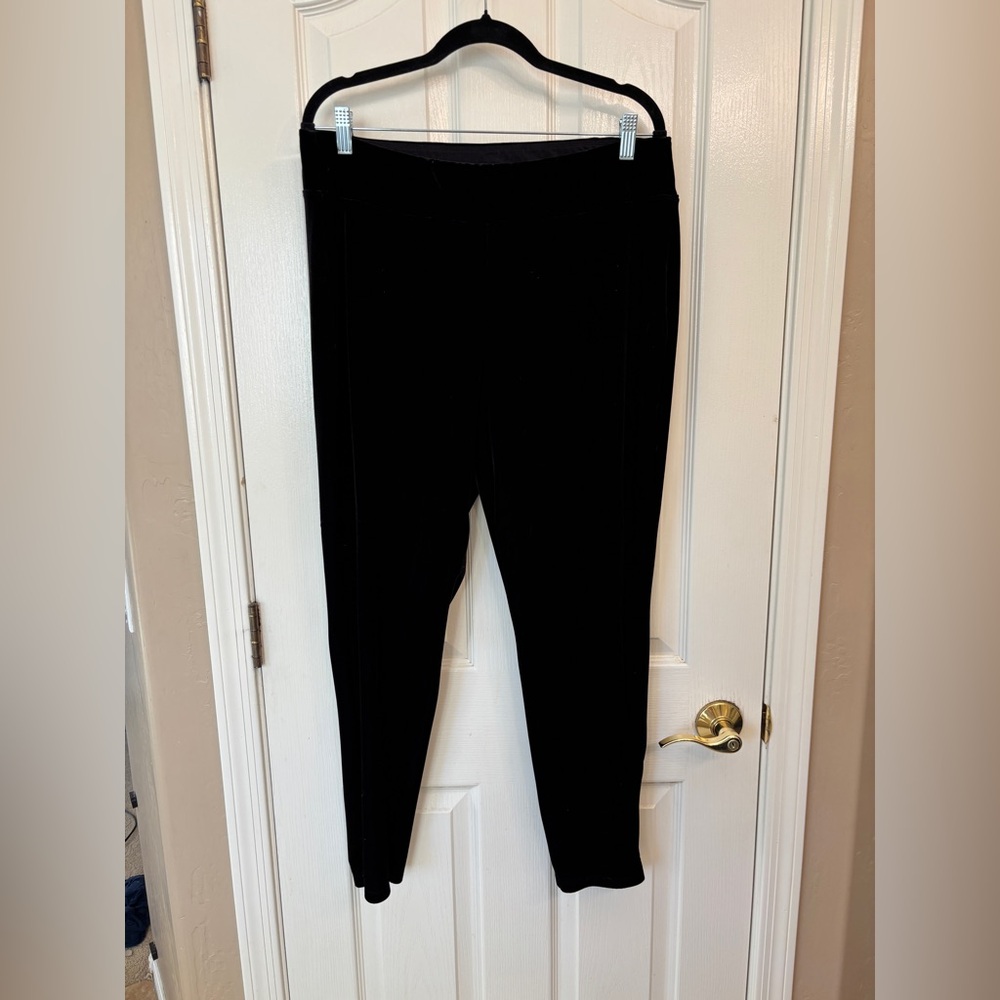Talbots Black Velvet Women’s Size 16 Elastic Waistband Party Eveningwear
